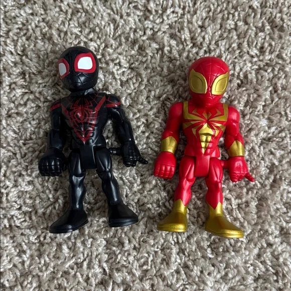 Marvel Action Figure Bundle - Picture 3 of 5